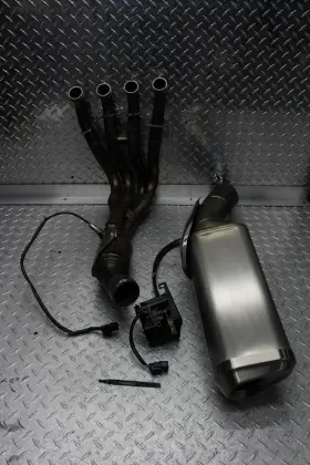 7499662 Honda 2025 Cbr1000rr Full Exhaust System Headers/muffler And Servo With Cables