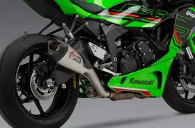 Yoshimura 14642cp522 At2 Street Series Works 3/4 Exhaust System Ss/cf #14642cp522